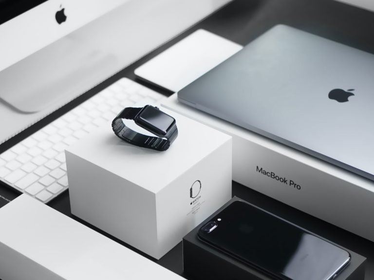 julian o hayon Bs zngH79Ds unsplash scaled 1 YOSHQ